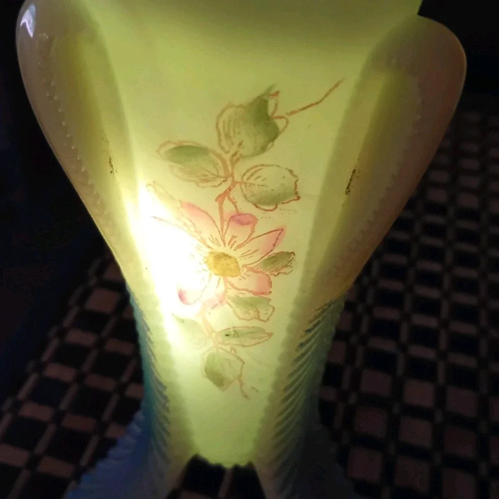 Glass Vase On Petal Feet Victorian Decorated USA Vermont Pattern, 6.5